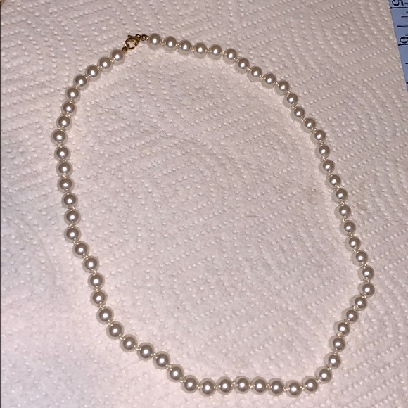 Fresh water Pearl necklace 23” lenght GUC